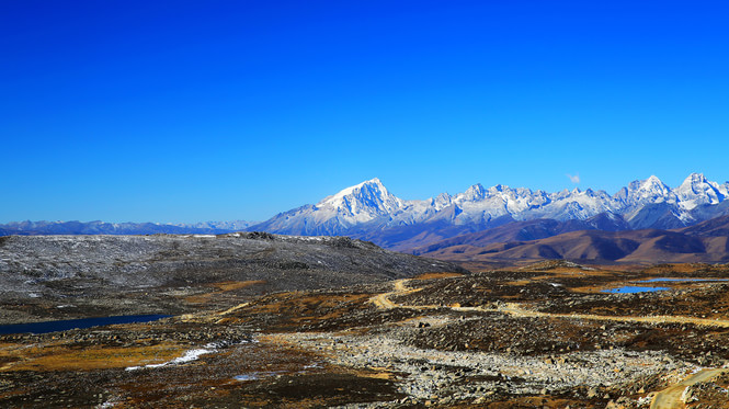 格聶山