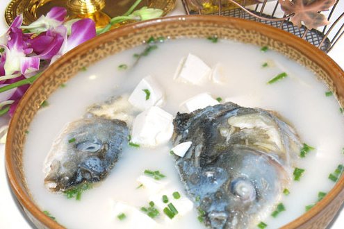 鹹魚頭豆腐湯