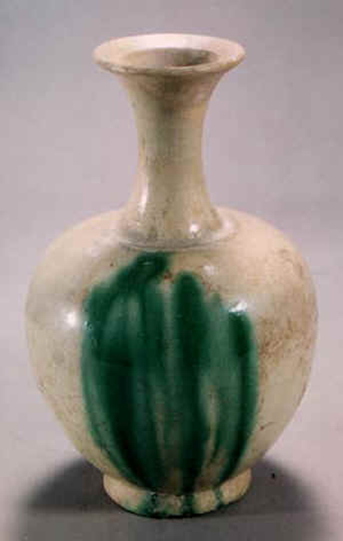 北齊白釉綠彩長頸瓷瓶