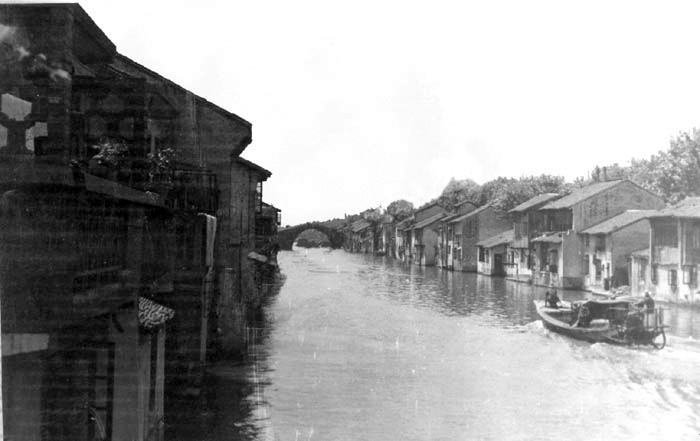 約1950年代無錫古運河，遠處為清名橋。