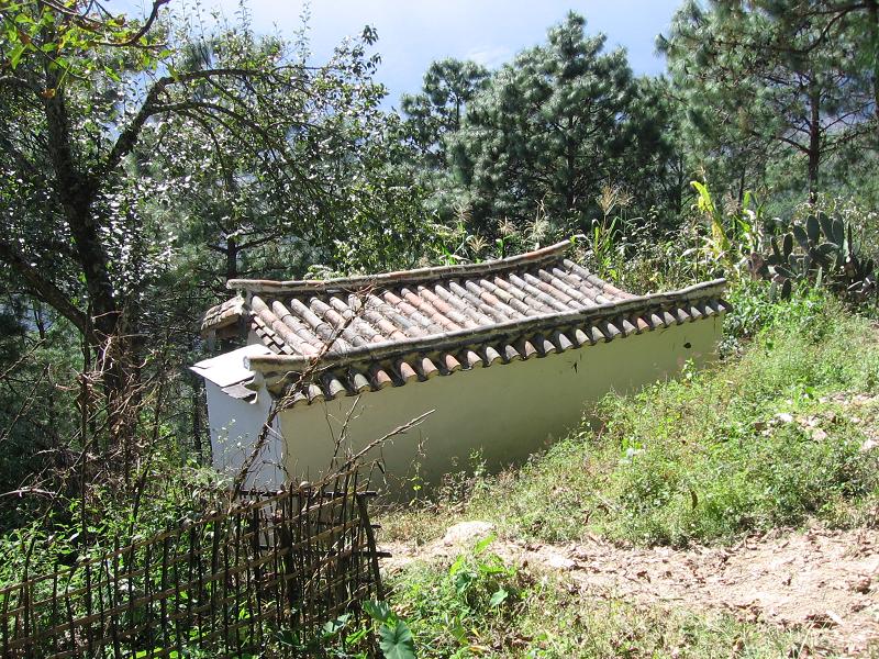 小房子村(雲南省昆明嵩明縣楊橋鄉下轄村)