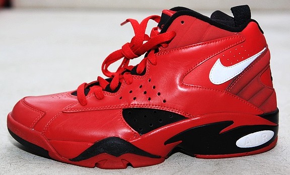 NIKE AIR MAESTRO