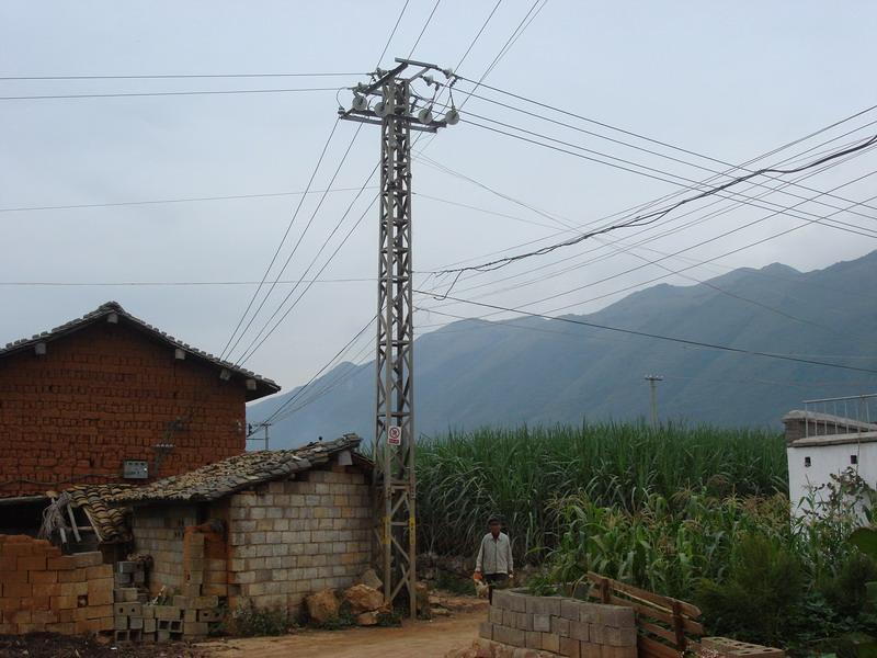 小山龍村