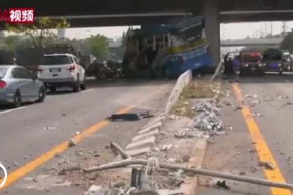 3·12泰國旅遊大巴車禍事故