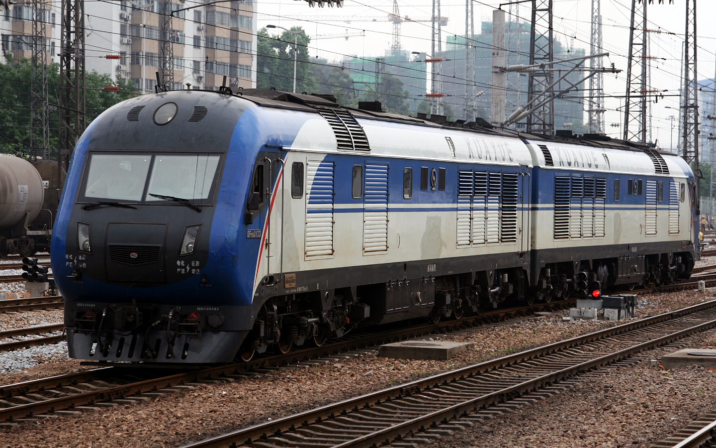 東風11G型柴油機車