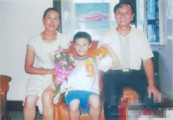 羅瑛與她的父母