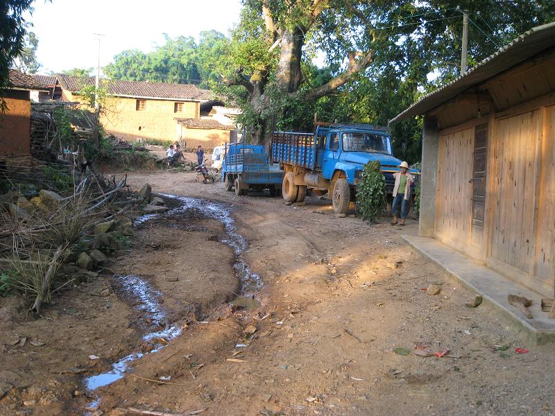 石板自然村通村道路