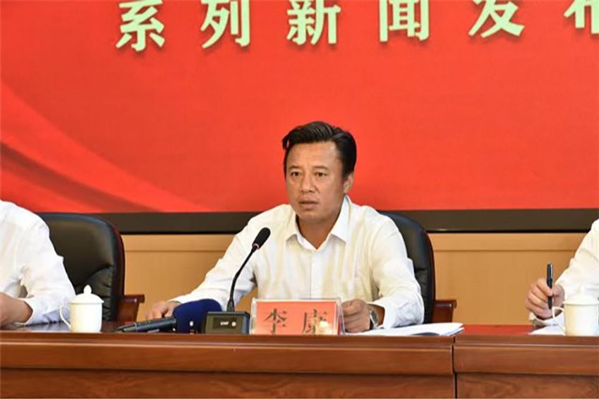 李康(雲南省麗江市委政法委副書記，古城區委常委、政法委書記)