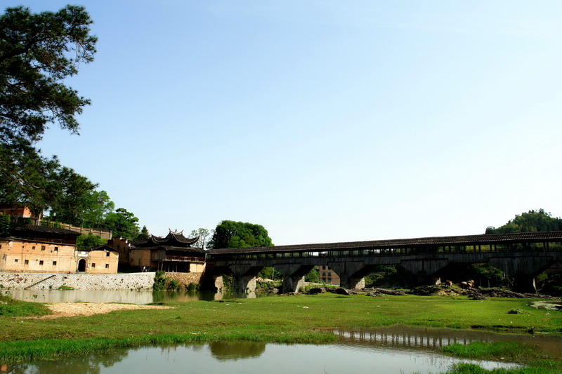 長橋鎮(福建省寧德市屏南縣下轄鎮)