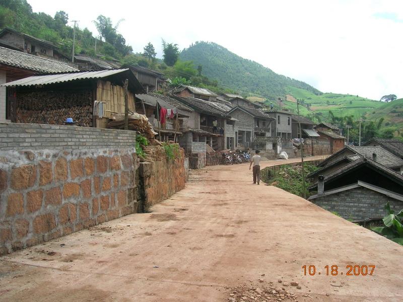 入村道路與民居