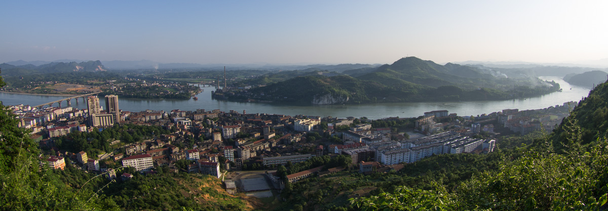 大酉山全景