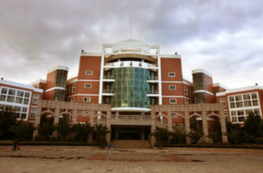 雲南財經大學南院