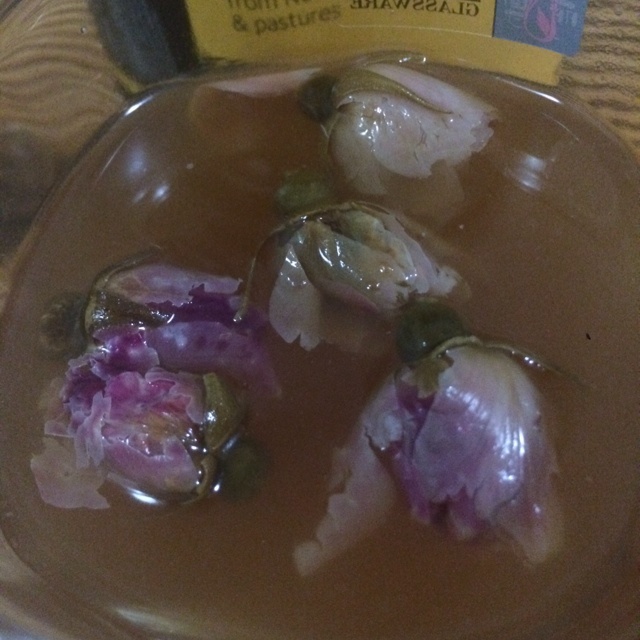 玫瑰阿膠蜂蜜茶飲