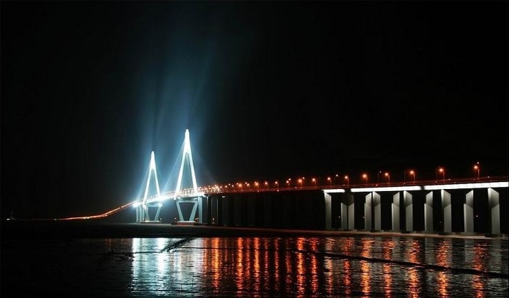 東海大橋主橋夜景