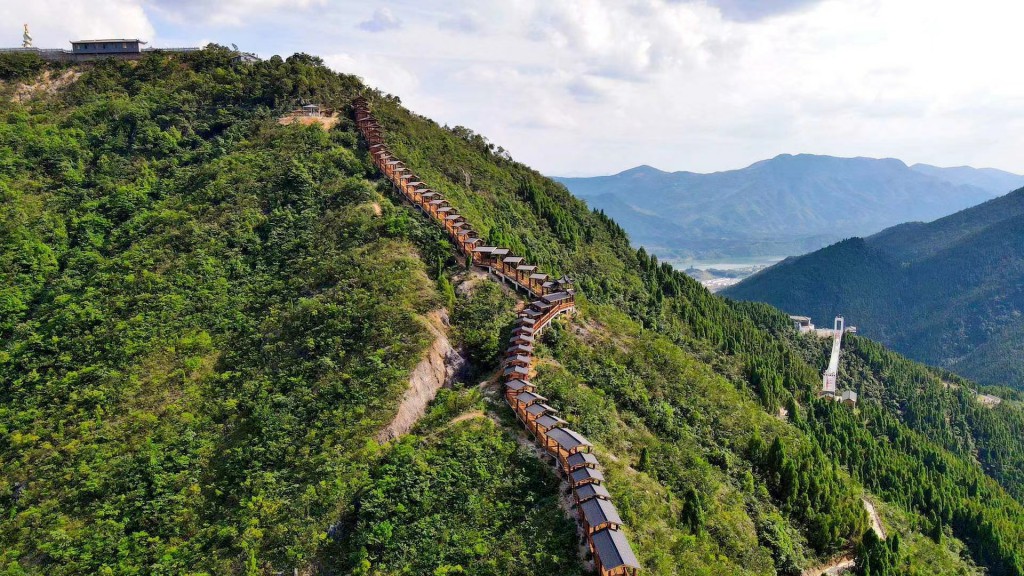 龍隱山旅遊度假區