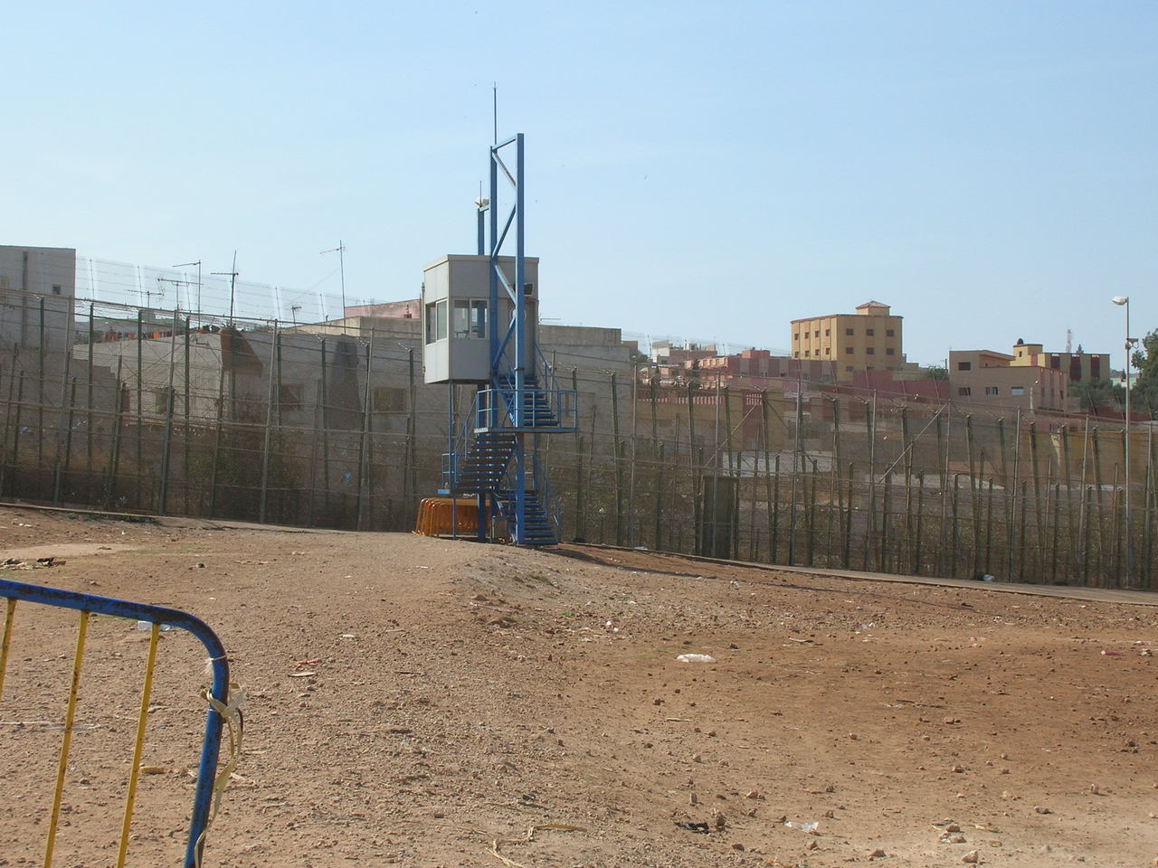 梅利利亞邊境的防護柵欄