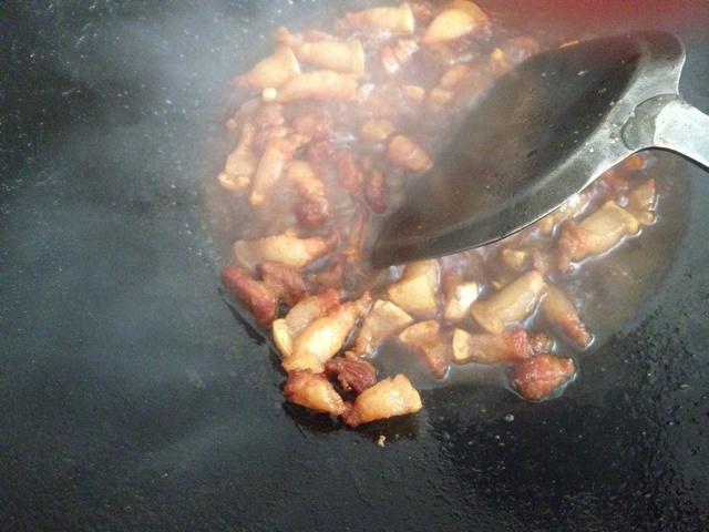 香菇芋肉煲仔飯