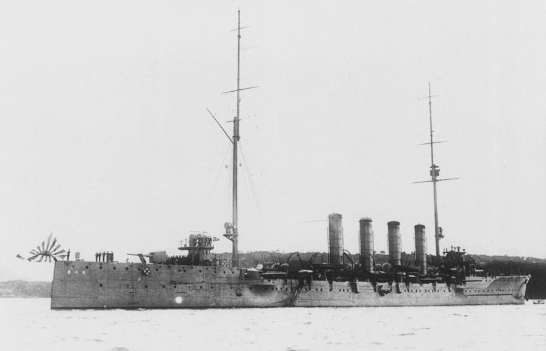 築摩級防護巡洋艦