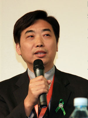 世界銀行總部高級環境經濟學家王華