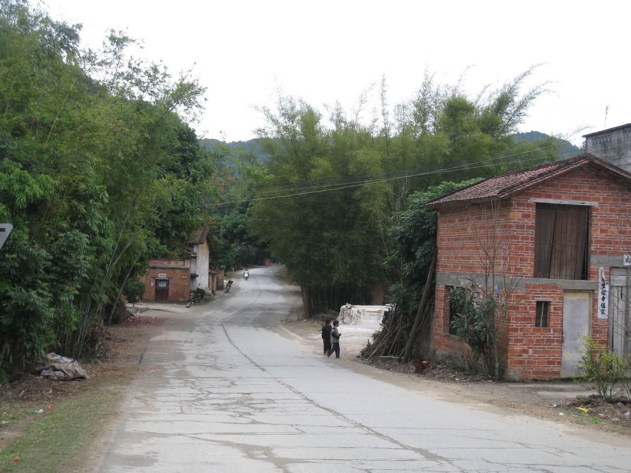 黃洲村