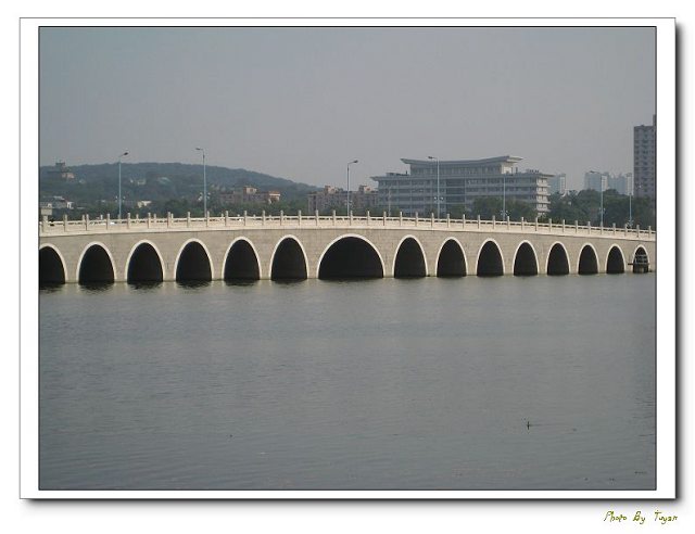 水果湖的雙湖橋