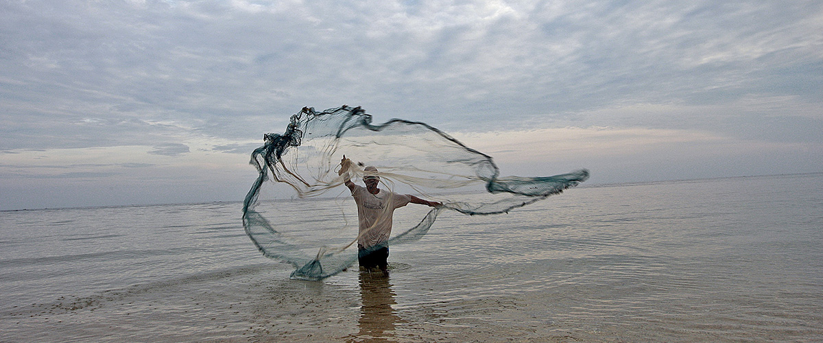 東帝汶的漁民正在捕魚