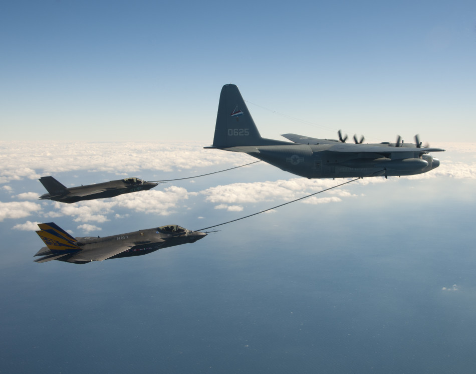 KC-130加油機