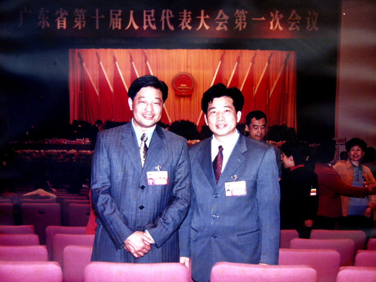李儒昌(右)與省委常委宣傳部長林雄(左)留影