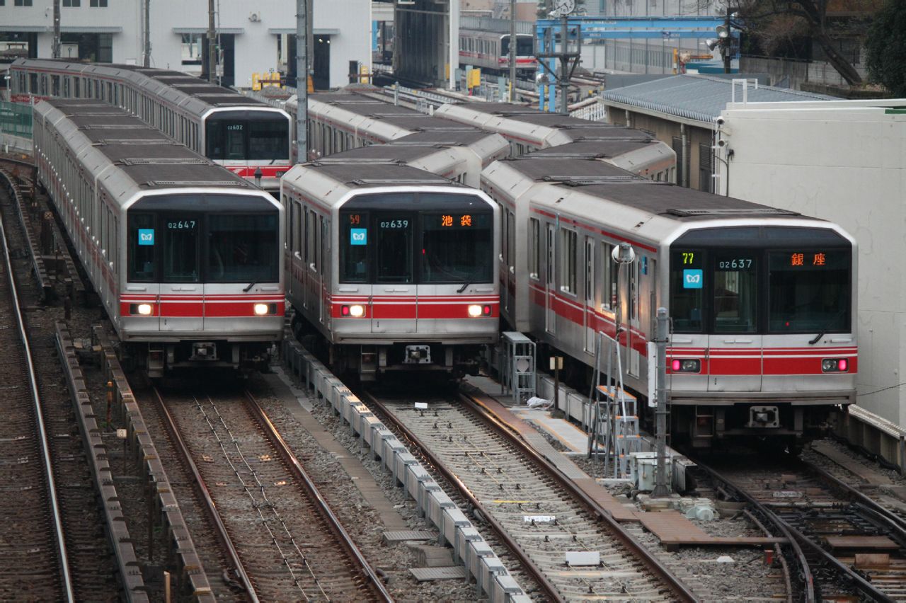 丸之內線“茗荷谷-後樂園”段上02系電車