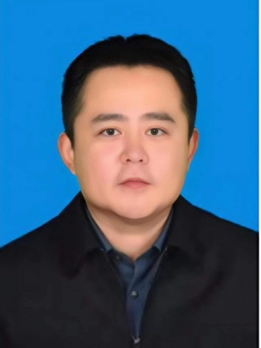 許鵬(黑龍江省海林市委常委、市政府黨組成員、副市長)