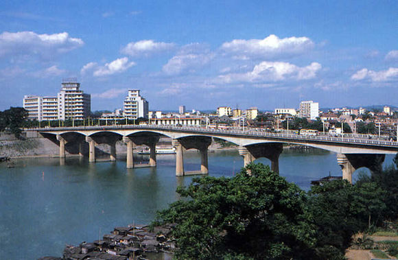 懸臂樑橋