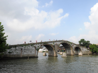 華盛達閱城悅公館周邊配套