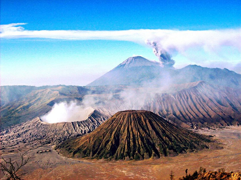 布羅莫火山