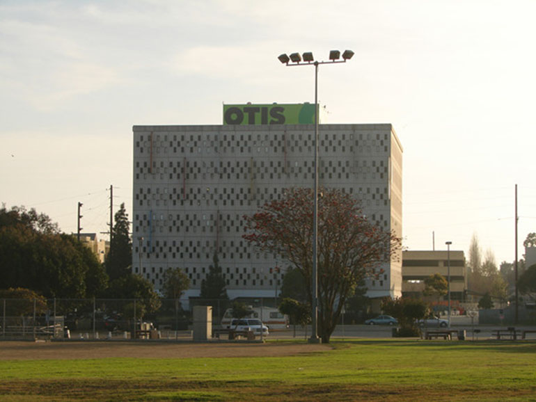 奧蒂斯藝術設計學院