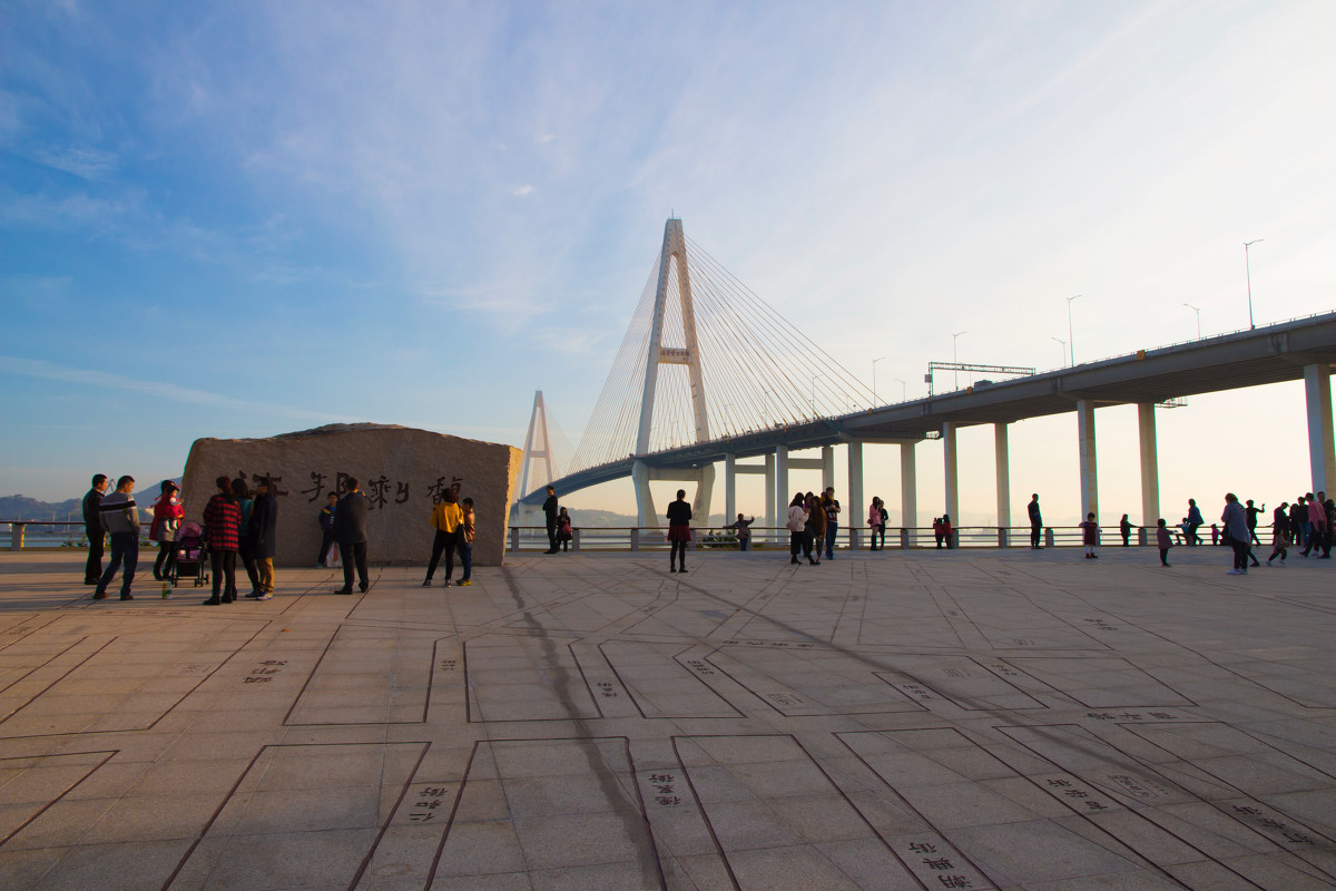 西提公園望汕頭礐石大橋