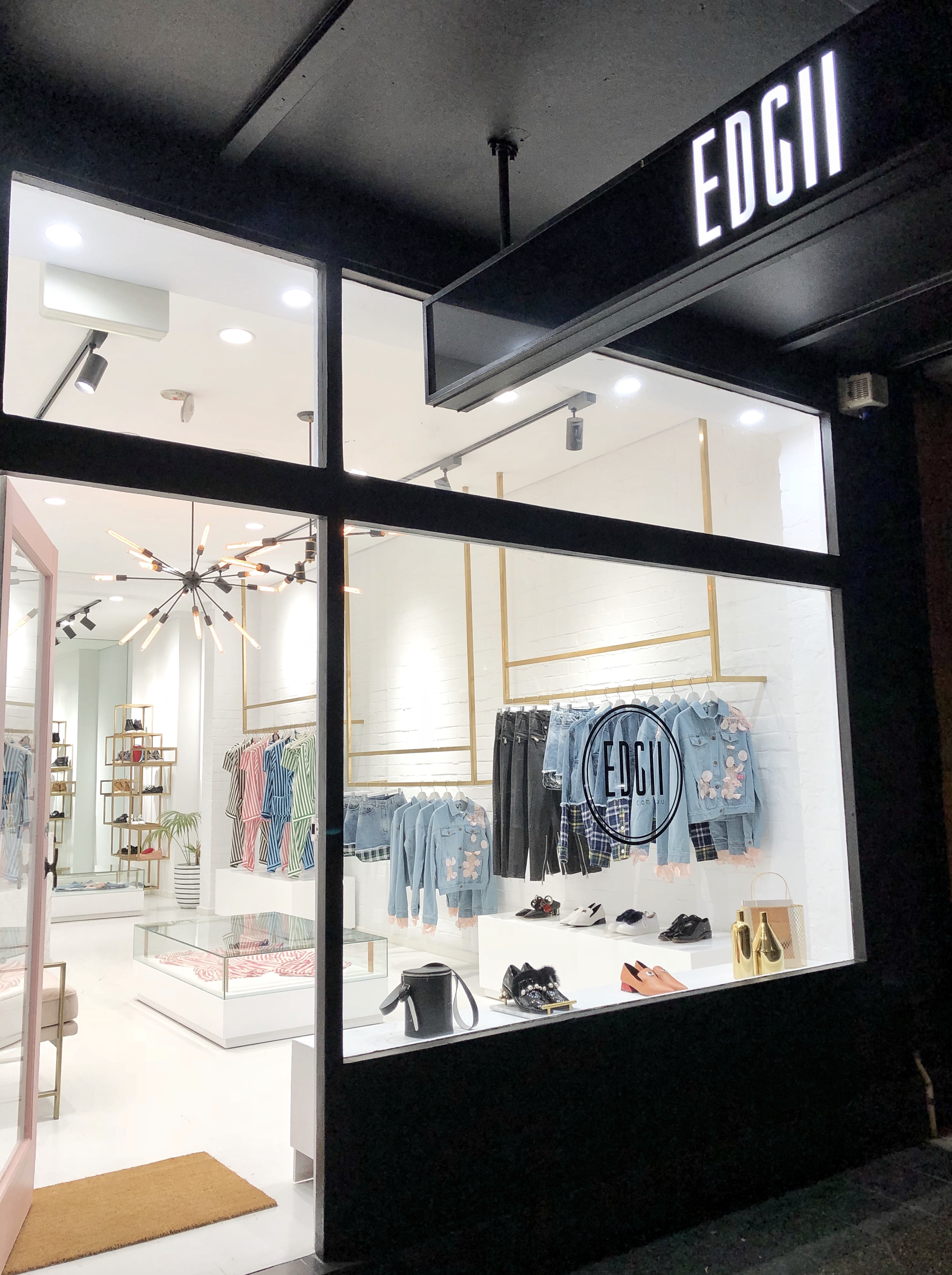 EDGII旗艦店門頭照片