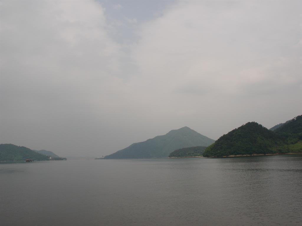 青山湖