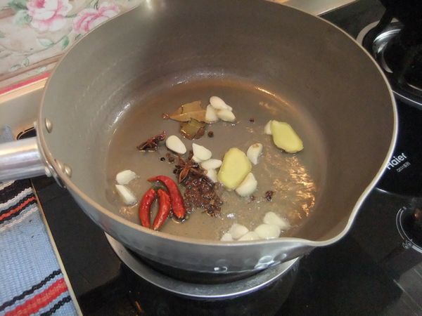 青蝦煮土豆片兒