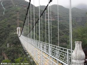 紅旗渠步雲橋