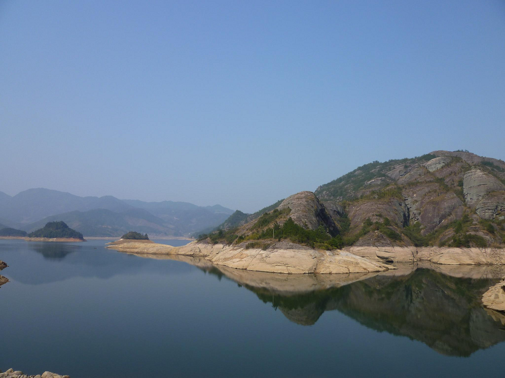 麻源水庫的水很藍（冬季）