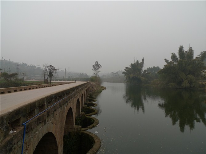 高灘大橋