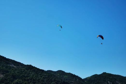 黑麋峰滑翔傘基地·網紅打卡地