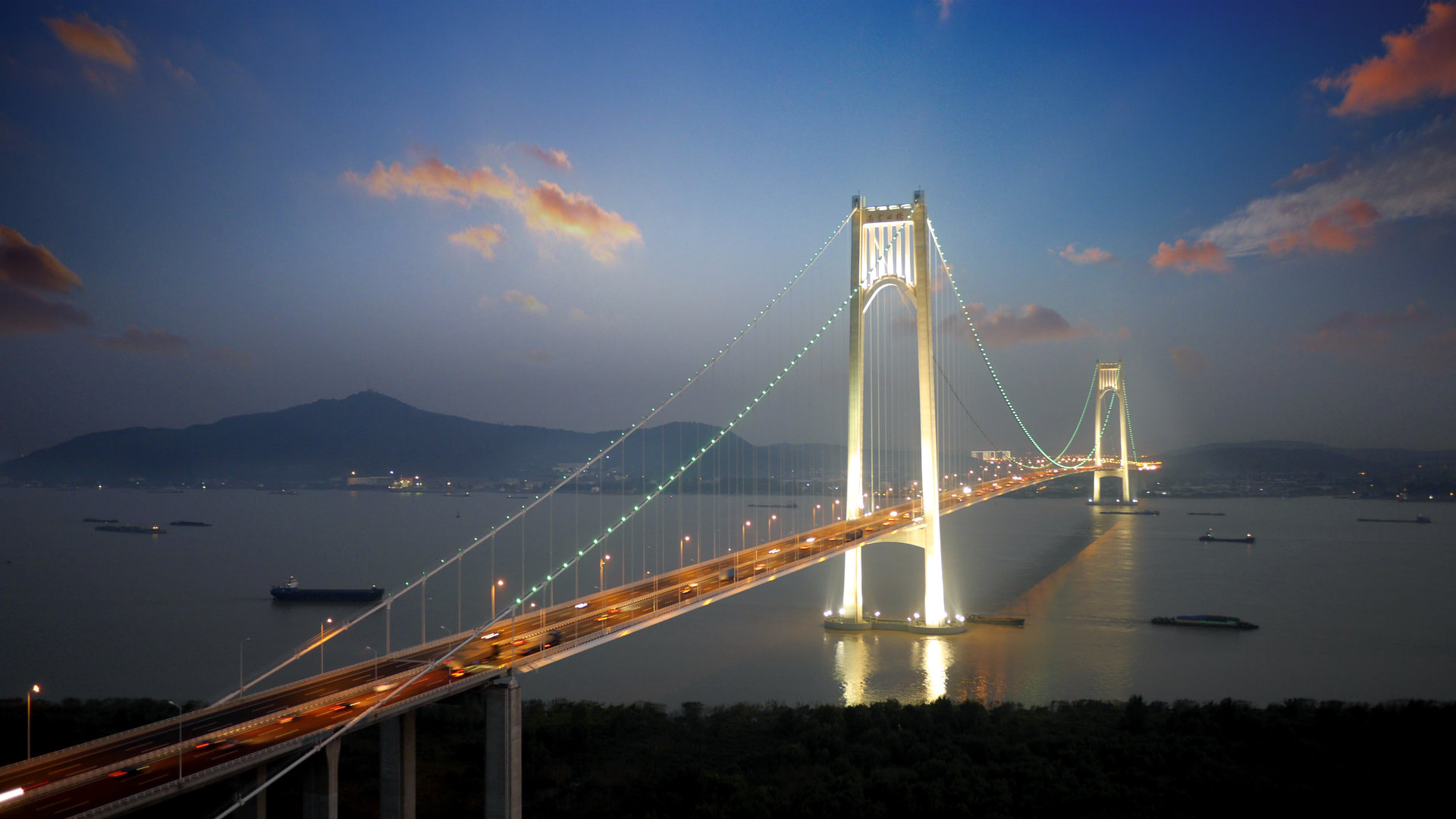 南京棲霞山長江大橋夜景圖