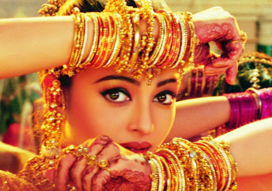 迷人的印度舞蹈少女