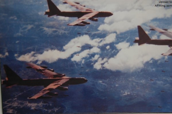 B-52轟炸機(B-52同溫層堡壘轟炸機)