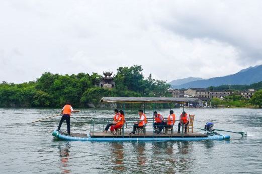 桃花潭10℃竹筏漂流