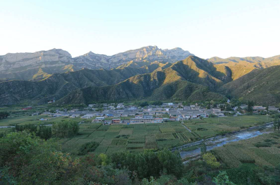 柏蘭村(山東省青島市膠州市膠北鎮下轄村)