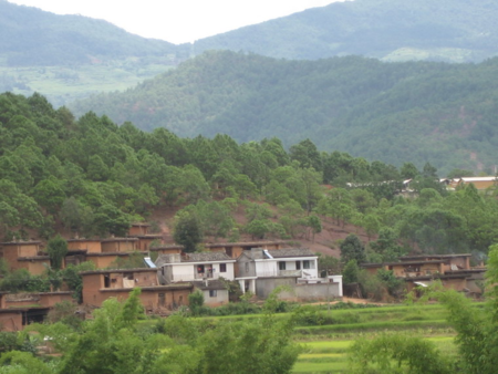 小鋪子村(雲南新平縣新化鄉下轄村)