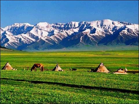 新疆的雪山