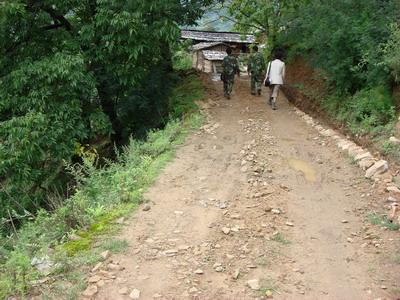 大三界村通村道路